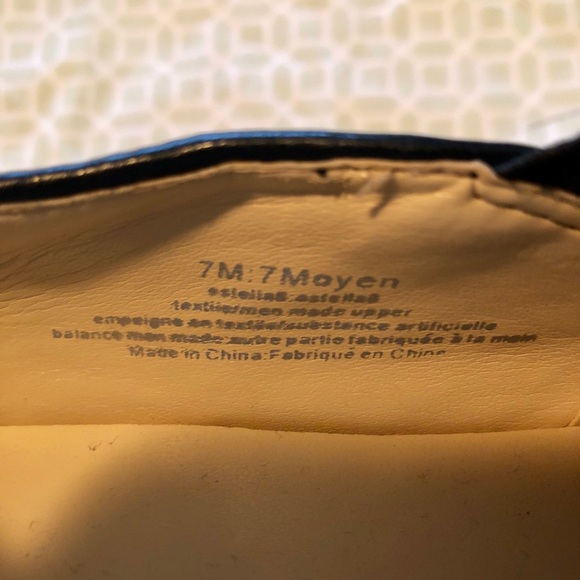 Women’s Karl Lagerfeld slip on shoes, Size 7 - Picture 3 of 4